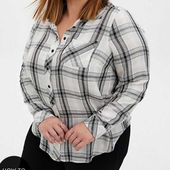 Torrid White Plaid Twill Shirt NWT - Picture 2 of 6
